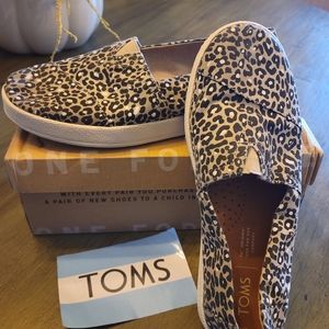 NEW AUTHENTIC TOMS WOMEN'S AVALON - US SIZE 6 Oxford Tan Cheepard